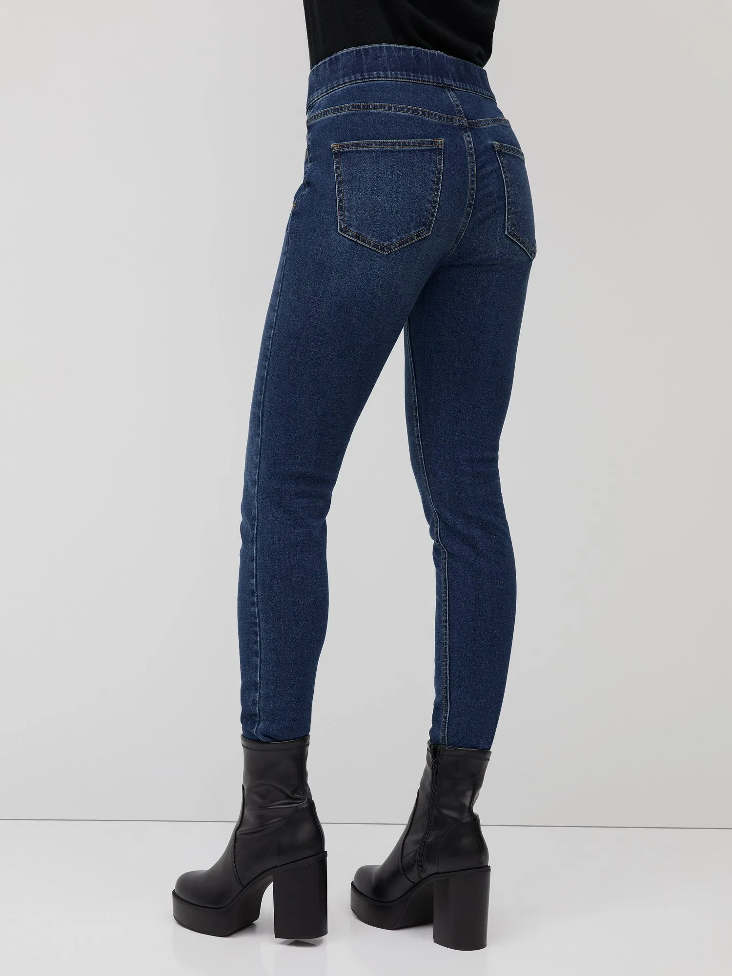 Pull-On High-Waisted Skinny Jeans - Medium Wash